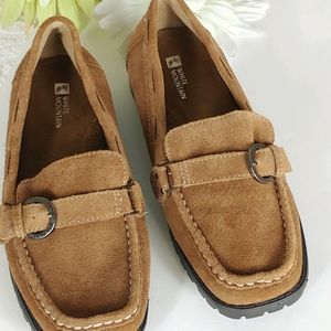 White Mountain Media suade loafer, sz 8.5 rubber soles